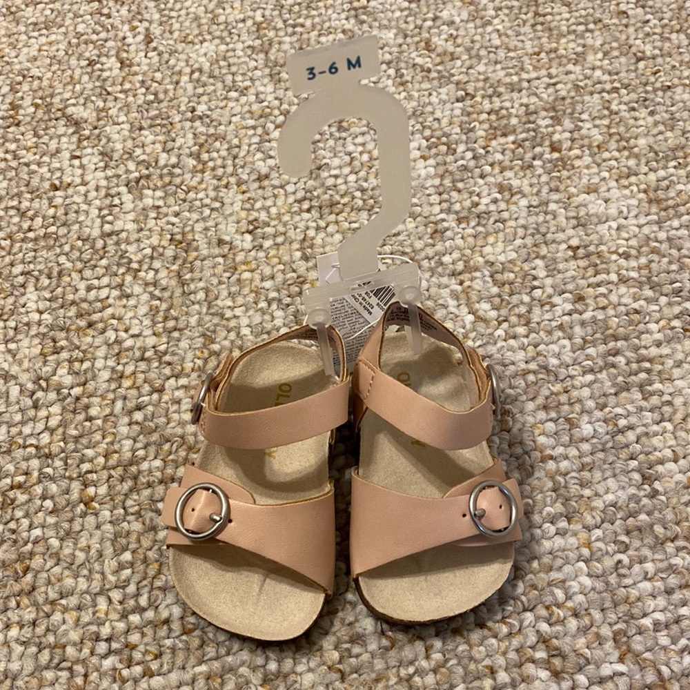 Old navy light pink leather sandals 3-6 months